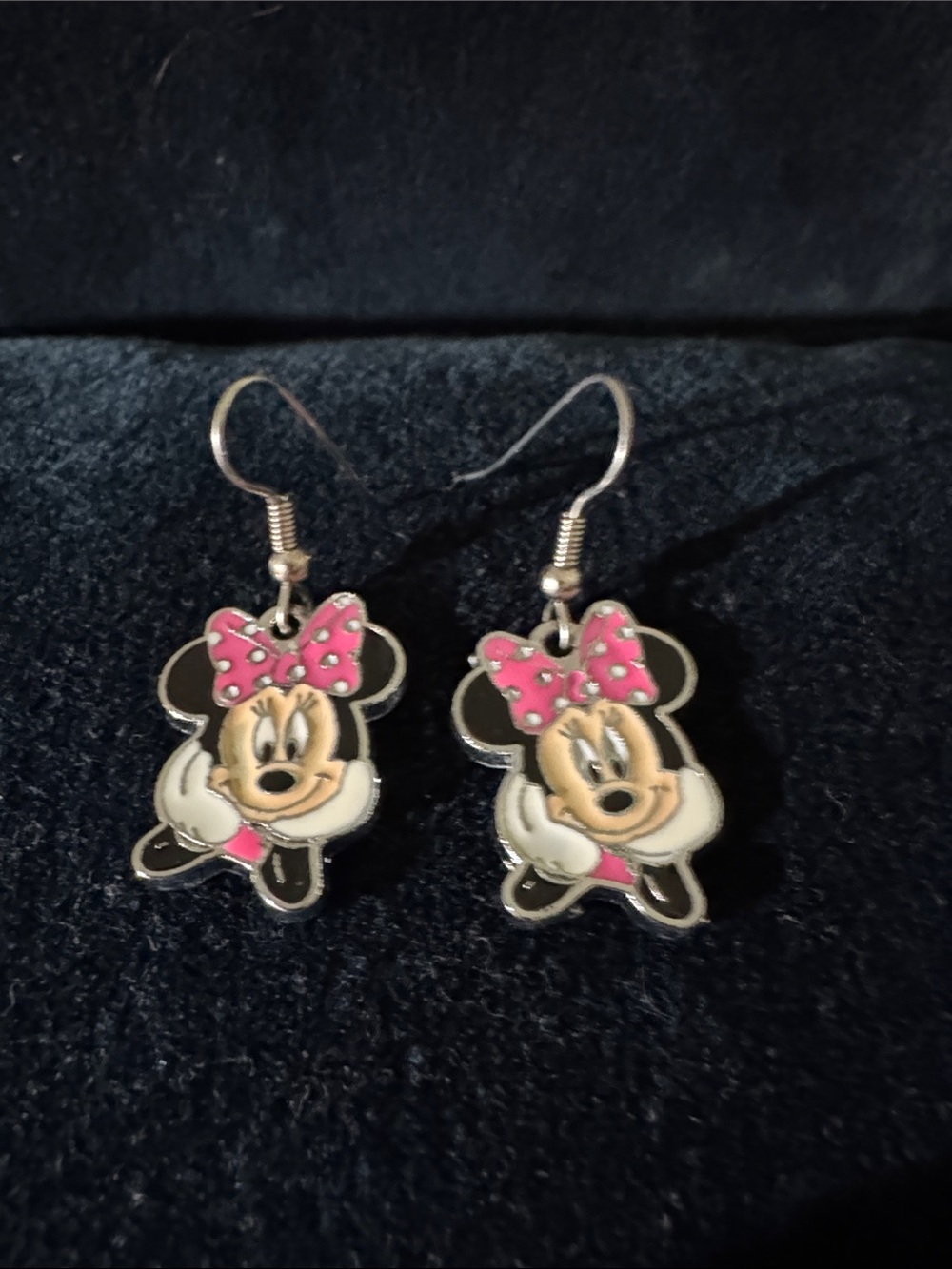 NWT Collectable Enamel Minnie Mouse Pink Bow Dangle Earrings